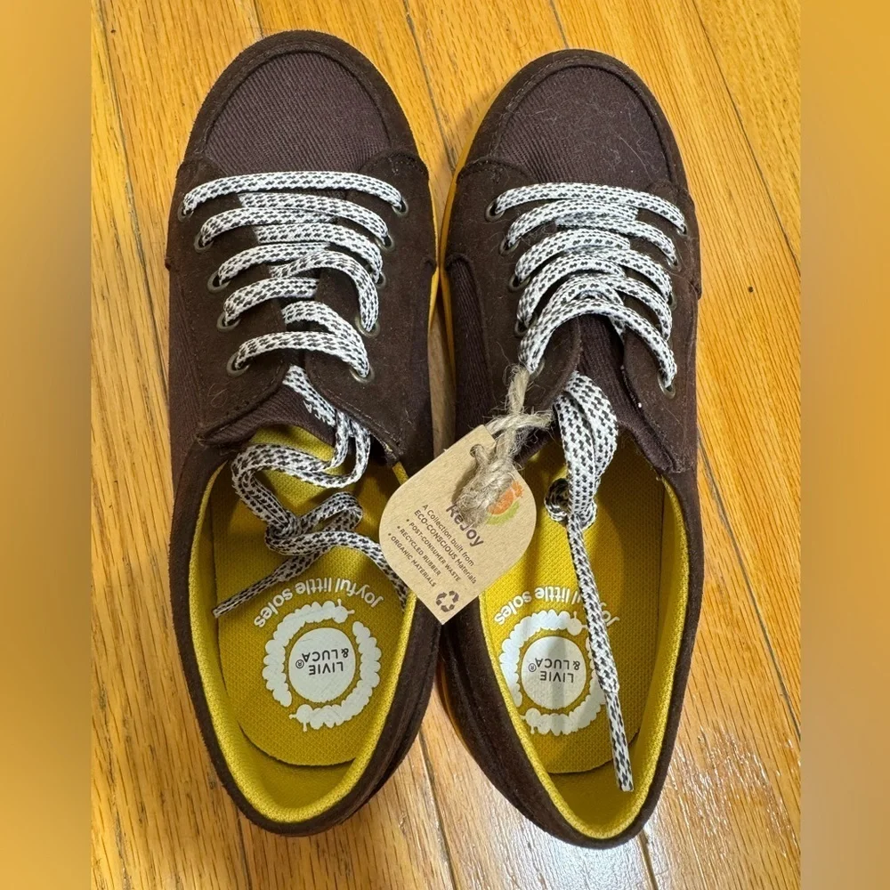 NWT Livie & Luca Kids Boys Reeve Mocha Slip On / Lace Up Sneakers Size 2